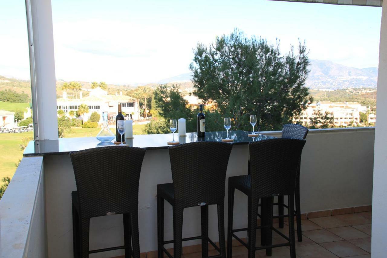 Miraflores Golf Gardens II Luxe Appartement At Riviera Del Sol Sitio de Calahonda Exterior foto